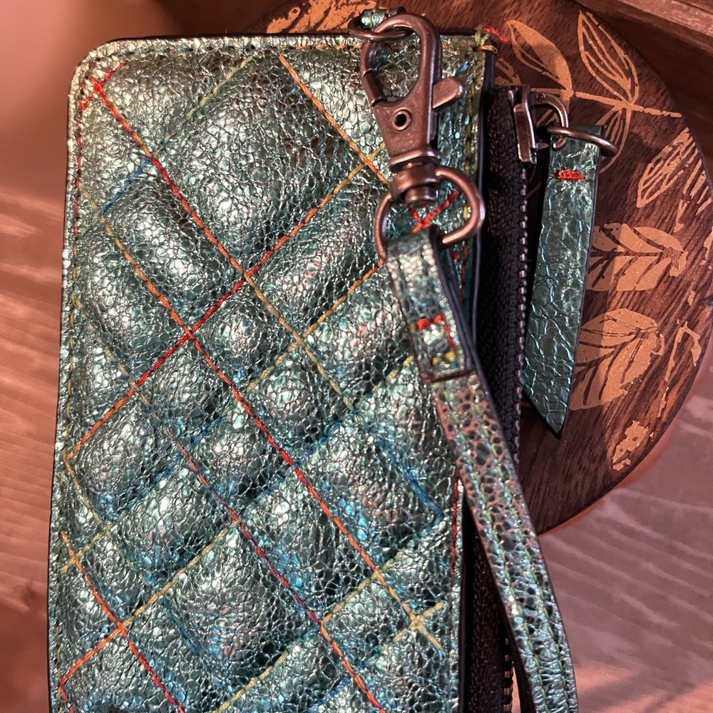 Kurt Geiger Metallic Quilted Card Holder with Lanyard - Picture 6 of 8